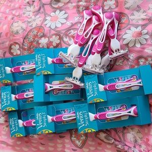 Venus simply 3 disposable razors